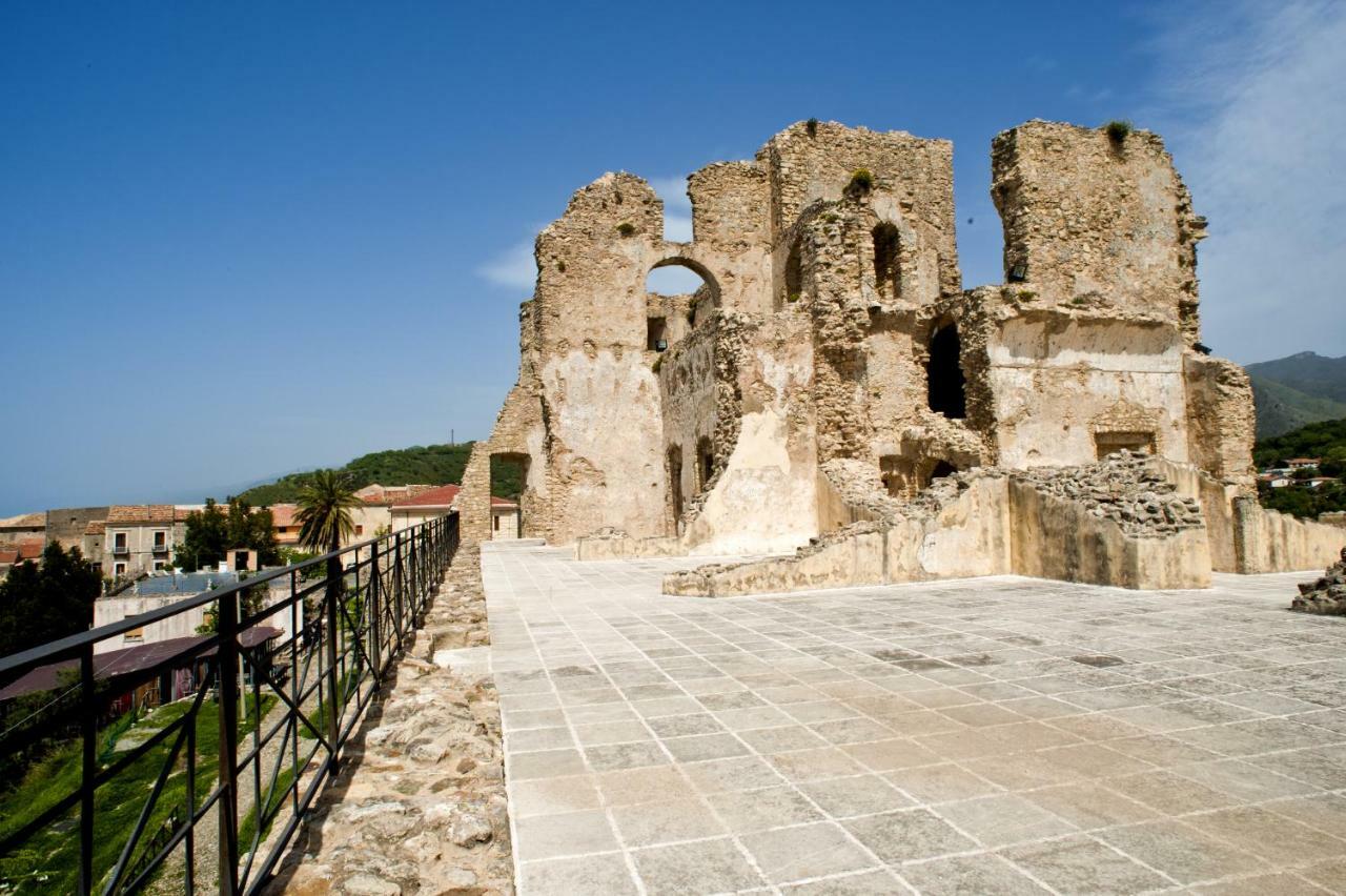 Residenza D'Epoca Borgodifiume Hotel Fiumefreddo Bruzio Bagian luar foto