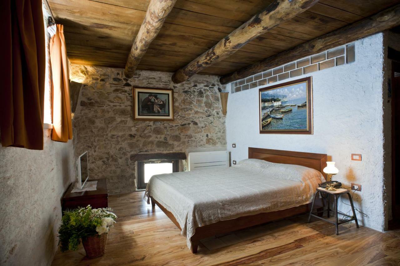 Residenza D'Epoca Borgodifiume Hotel Fiumefreddo Bruzio Bagian luar foto